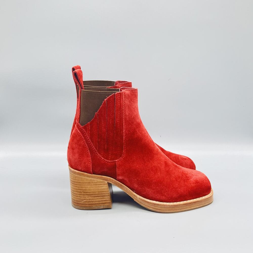 Chocolat Blu Boots Womens 7 Red Suede Chelsea Ankle Block Heel Pull On Shoes